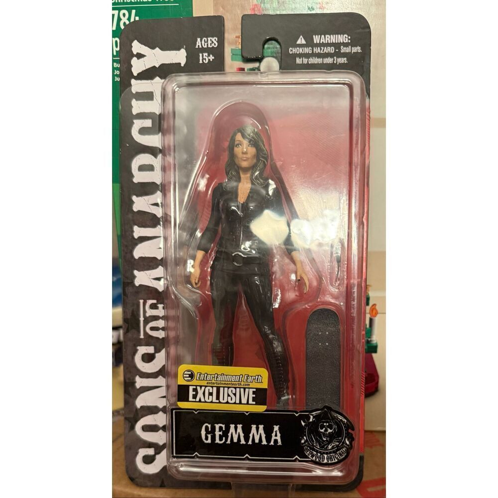 EXCL. Sons of Anarchy Gemma Teller w/Bloody BBQ Fork 6" Action Figure Mezco NIP
